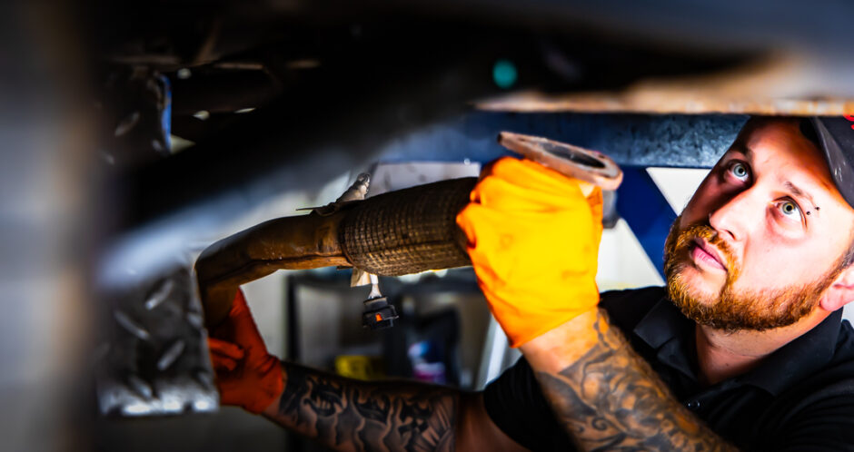 Car Part Repairs in Berkshire and Hampshire - RH MOTIVE - Mobile Mechanic Berkshire & Hampshire UK - Automotive Photography By KW Creative - Kent Wynne Automotive (C)