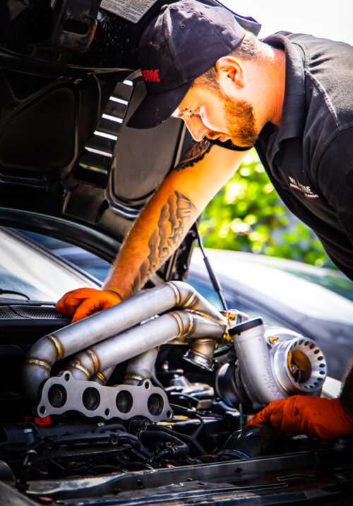 Car Servicing - RH MOTIVE - Mobile Mechanic Berkshire & Hampshire UK - Automotive Photography By KW Creative - Kent Wynne Automotive (C)