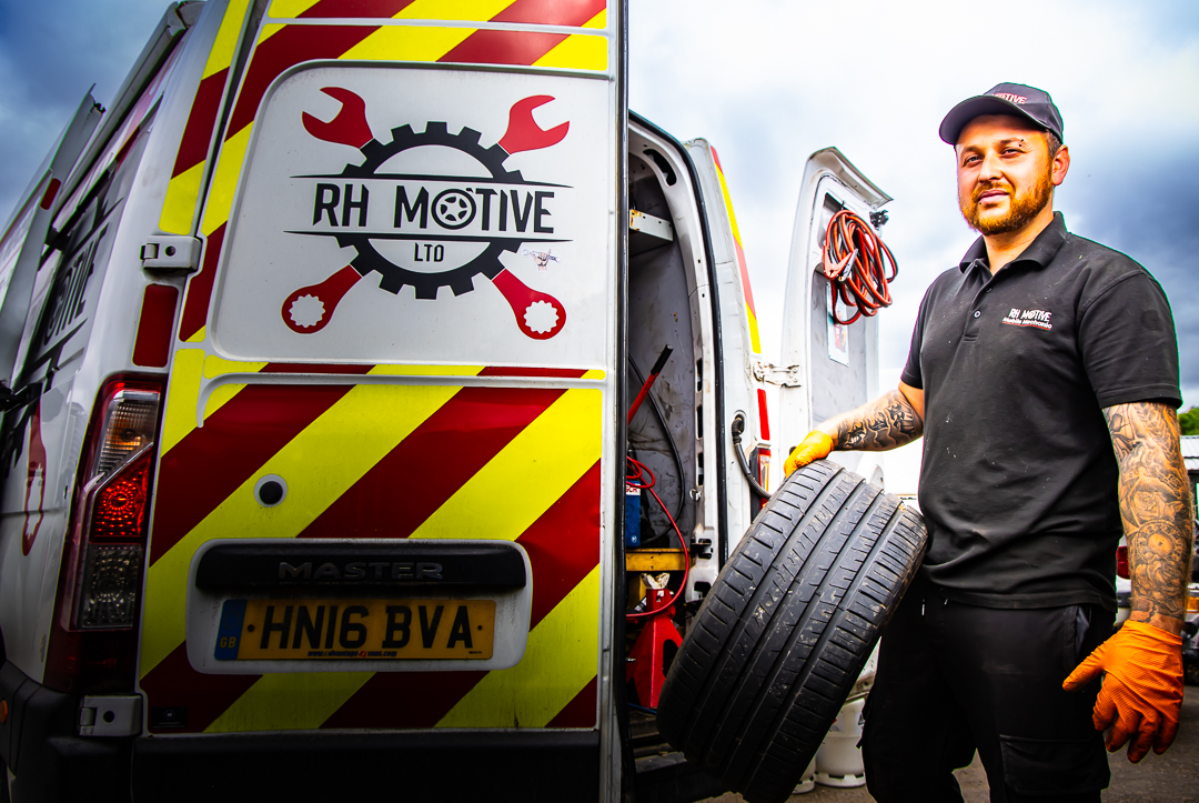 RH MOTIVE - Mobile Mechanic Berkshire & Hampshire UK - Automotive Photography By KW Creative - Kent Wynne Automotive (C)